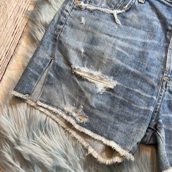 Citizens of Humanity Slouchy Fit Corey Distressed Shorts sz 27 - Picture 6 of 11